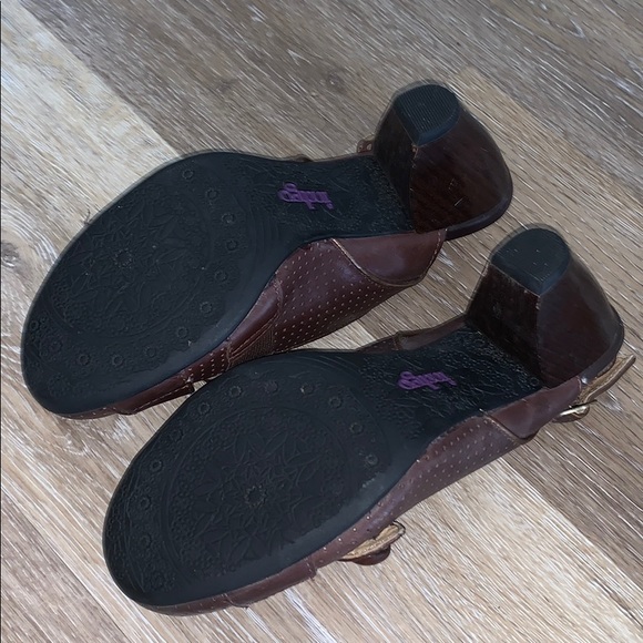 Indigo by Clarks-Casual Pumps EUC - Picture 4 of 5